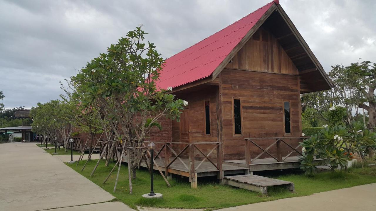 Ingaun Resort Kanchanaburi Ban Noi  Kültér fotó